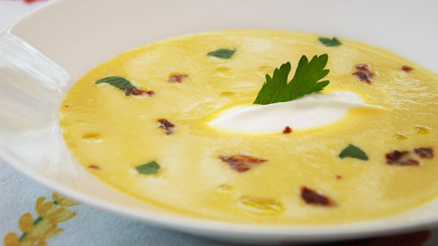 Zuppa fredda di mais con crème fraîche 
