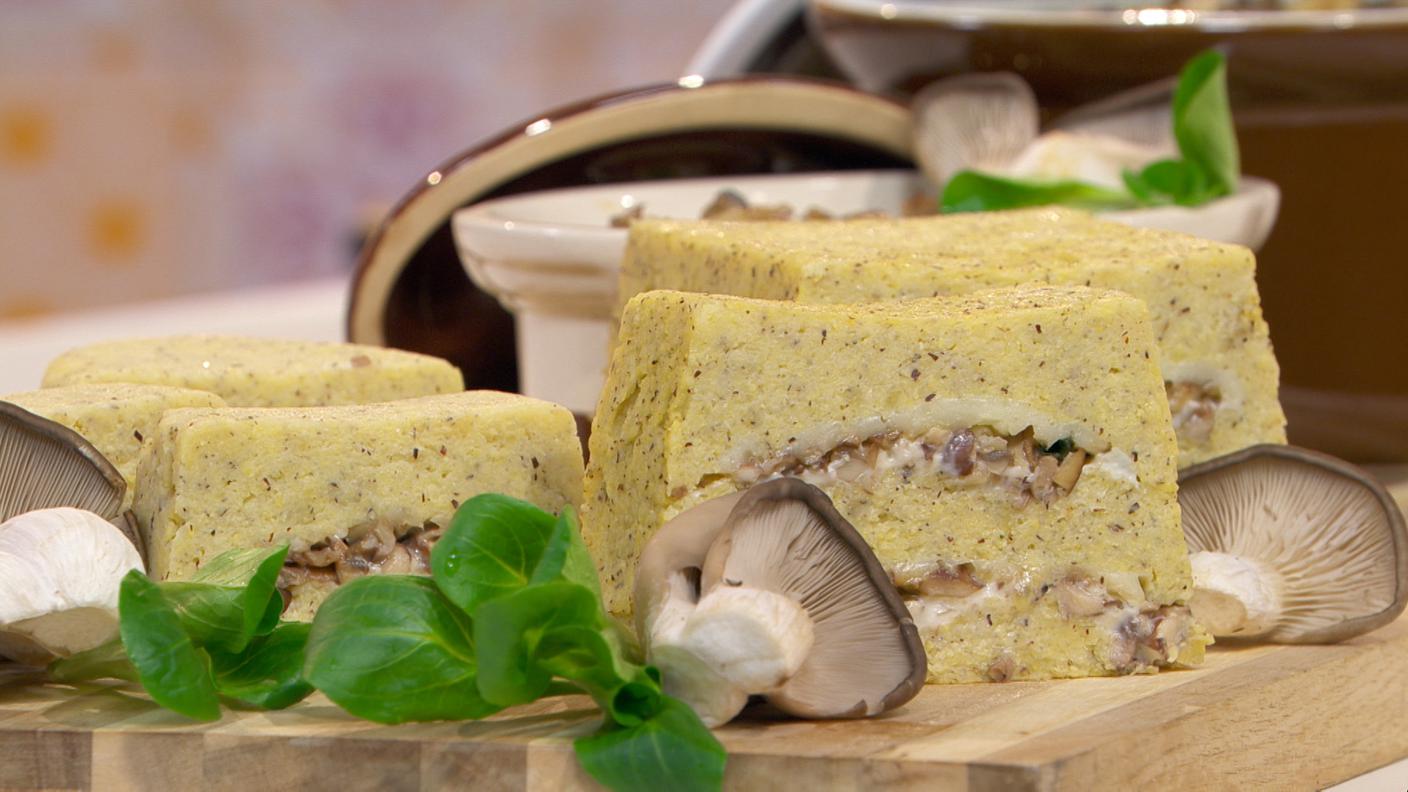 Terrina di polenta e funghi