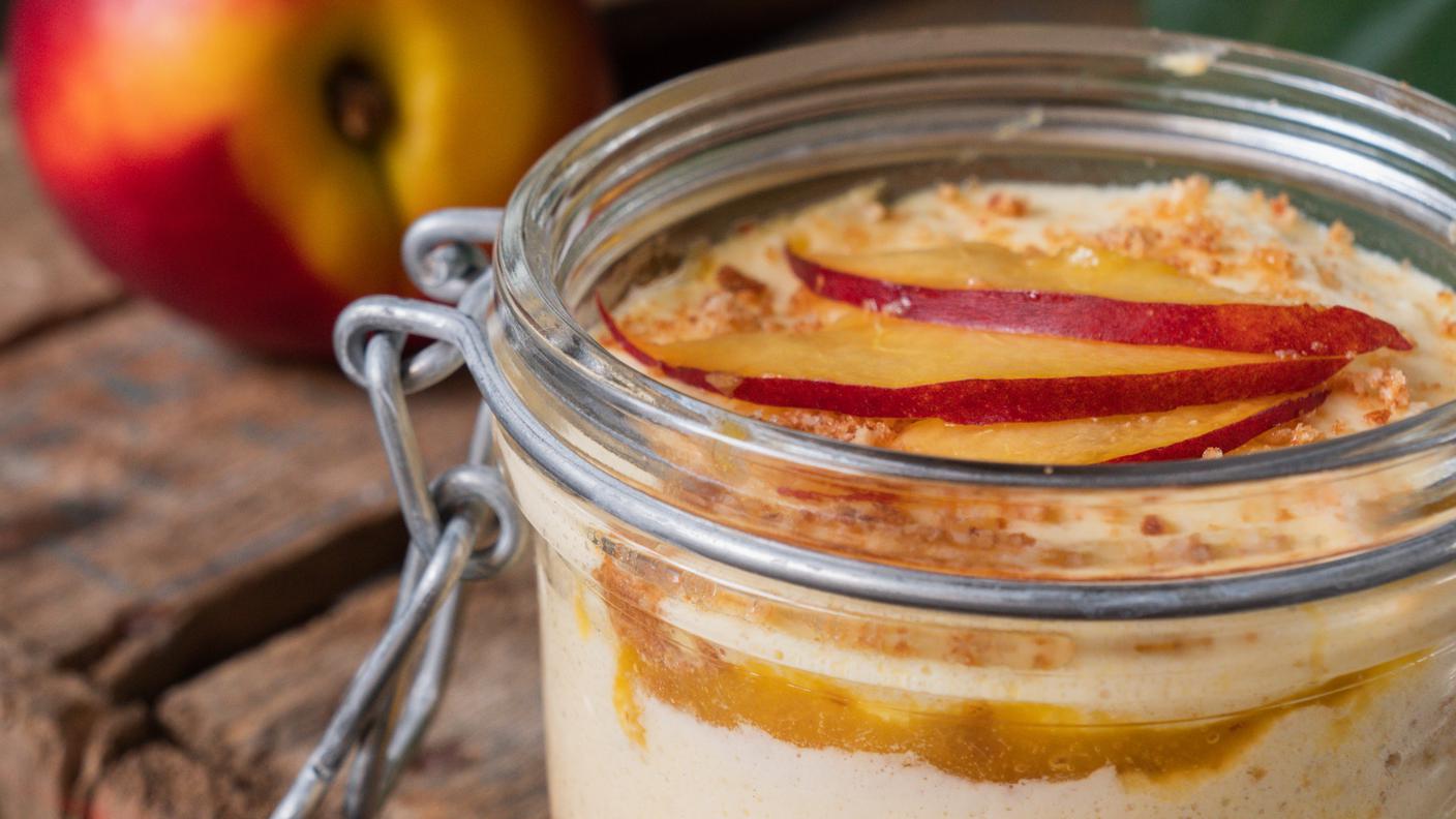 Tiramisù pesche e amaretti