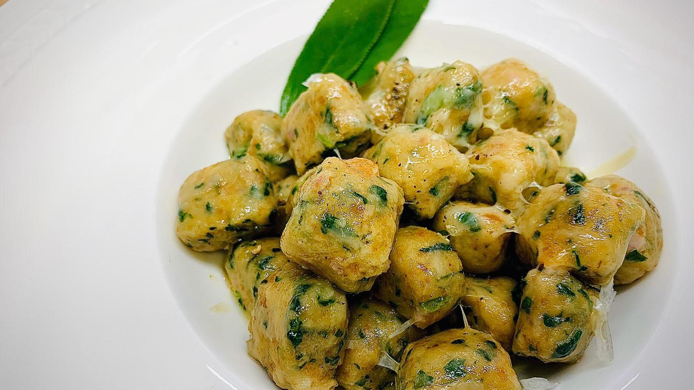 Gnocchetti di pane, bietole e pancetta