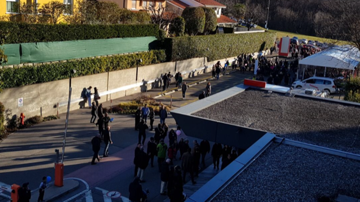 Tra la gente
