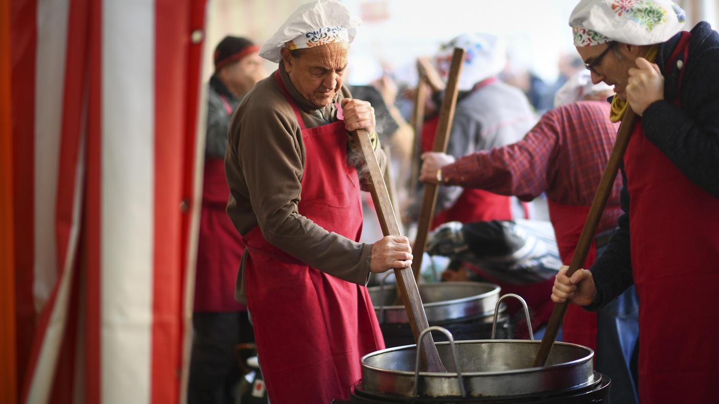 Il tradizionale ritrovo in Piazza Sant'Antonio a Locarno