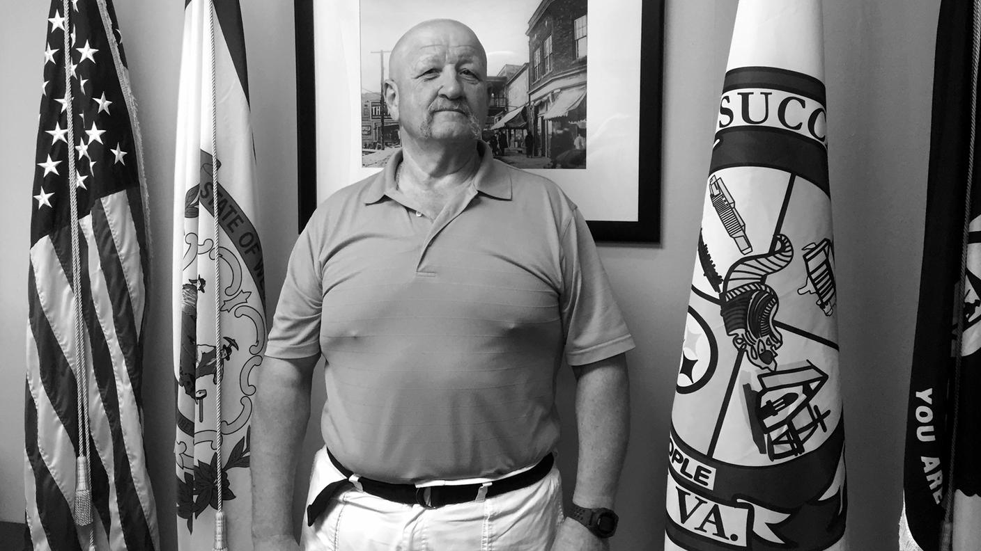 Enzo Fracasso, consigliere municipale a Weirton. Per 45 anni ha lavorato nelle acciaierie