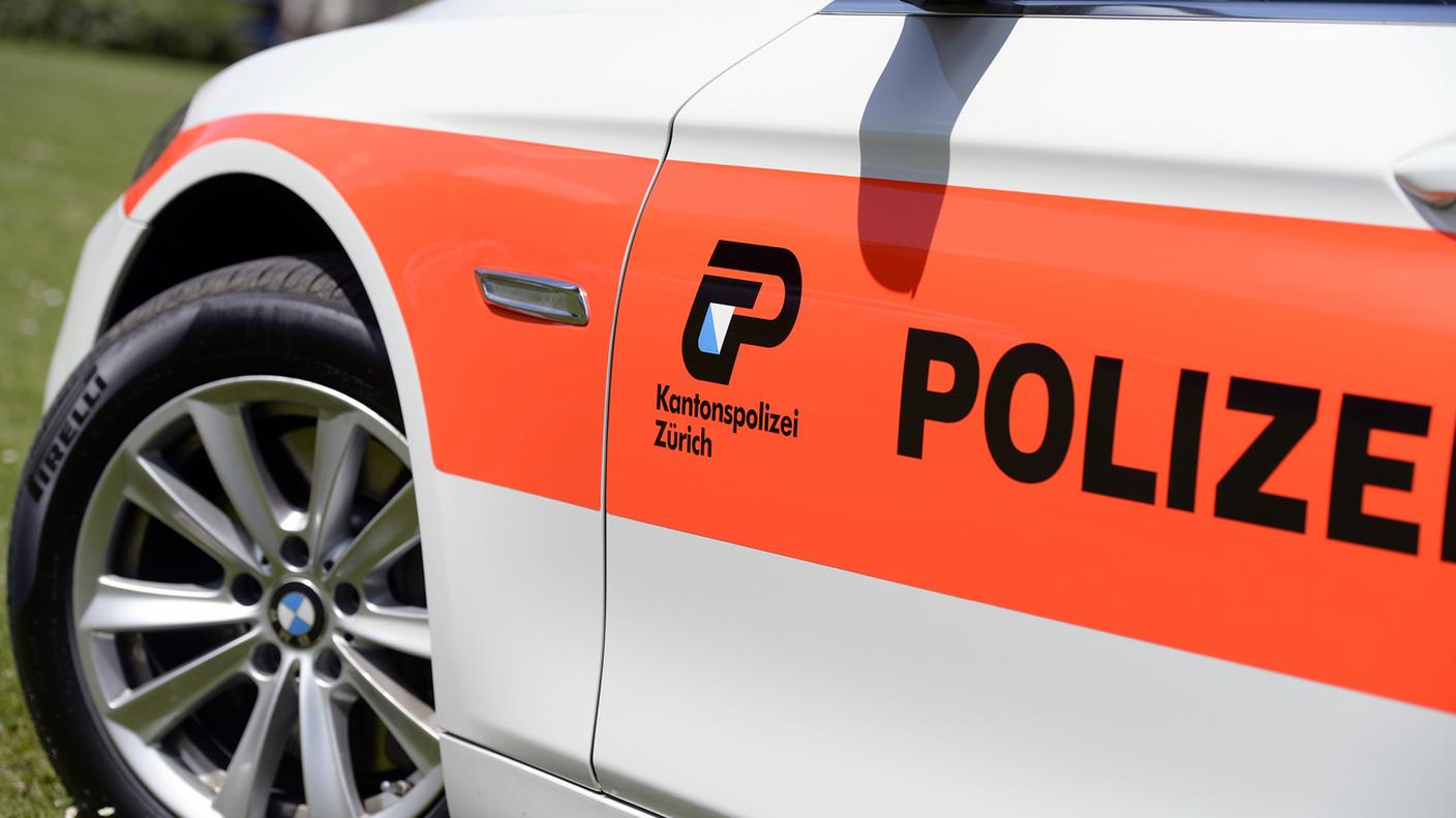 L'uomo è stato consegnato alla polizia
