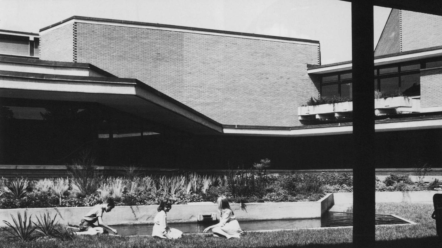 La sede degli Studi RSI a Lugano-Besso (1964)