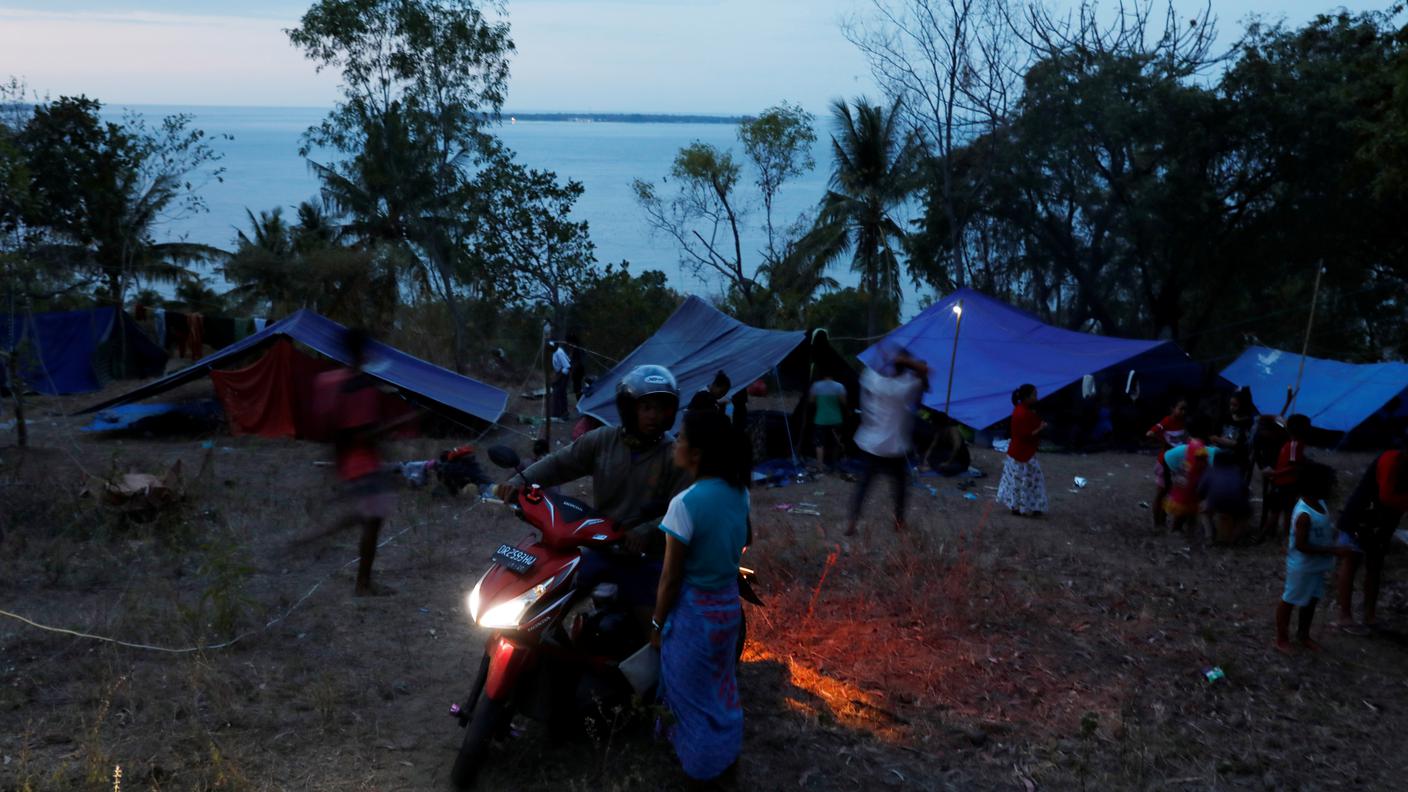 Accampamento vicino alla spiaggia di Senggigi
