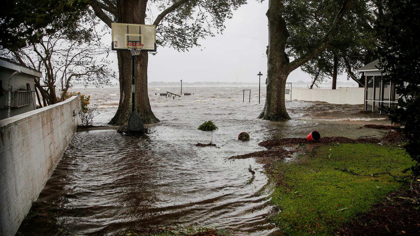 Il fiume Neuse straborda a New Bern, nel North Carolina