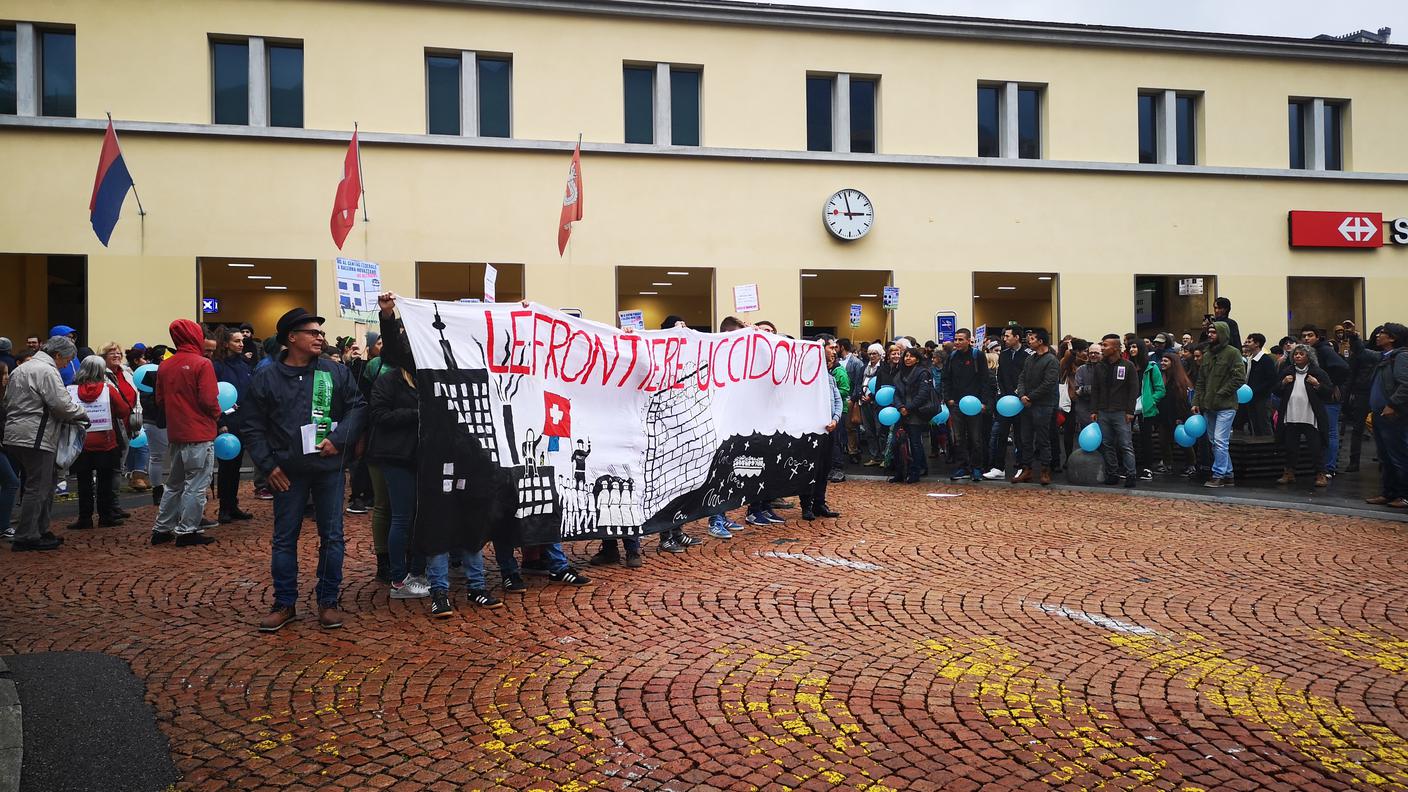 Il corteo è partito dalla stazione FFS