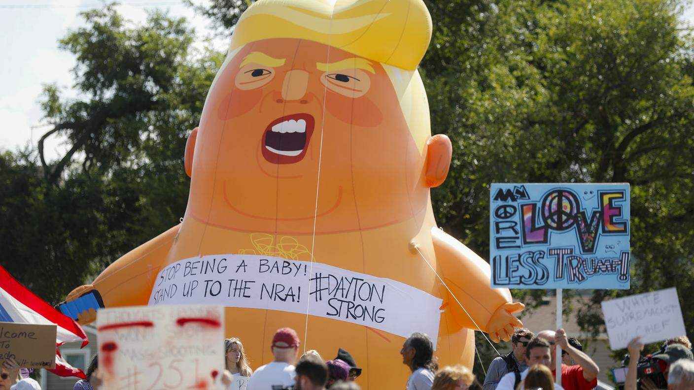 Manifestanti anti-Trump a Dayton, Ohio