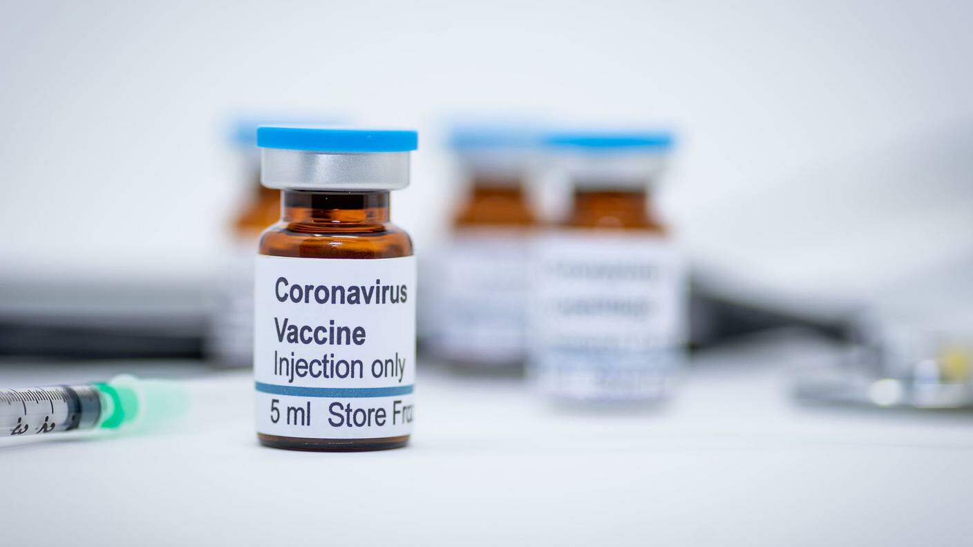 Le prime fiale del vaccino anti Covid-19 prodotte da Irbm