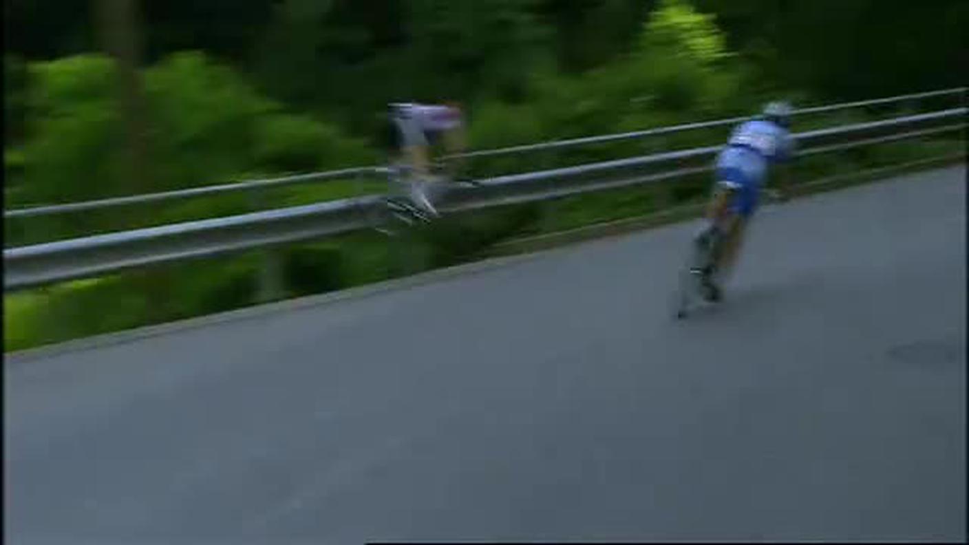 Telegiornale 20.00 - CICLISMO _ STRADA_ Giro della Svizzera 2008 (Tour de Suisse) - 5. Tappa_ Domat Ems - Caslano (190 km) __ Sintesi __ Caduta Frank Schleck