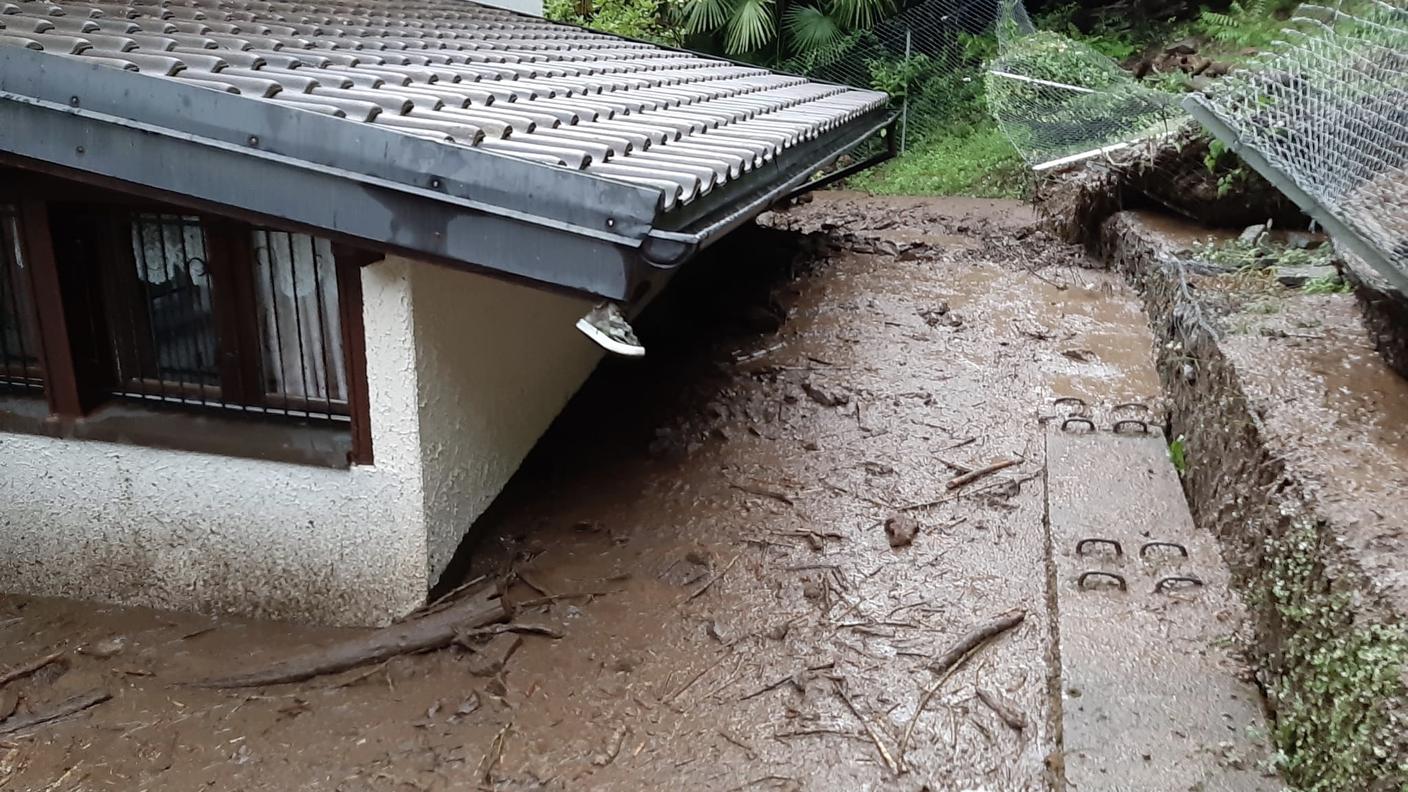 Evacuata una casa a Bissone /3