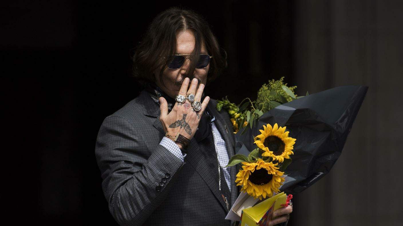 Johnny Depp davanti al tribunale, in luglio.