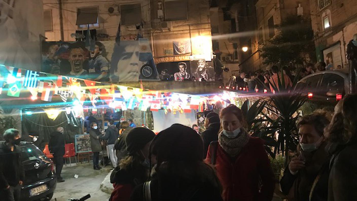 Ambiente ai quartieri spagnoli, Napoli
