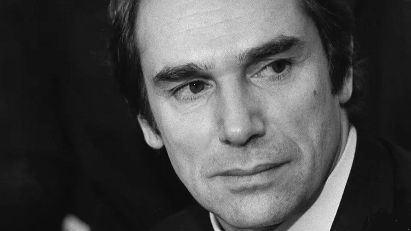 L'attore e regista francese Robert Hossein