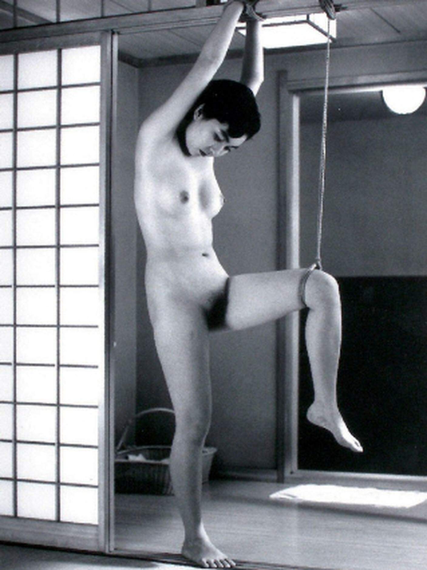 Nobuyoshi-Araki-bondage
