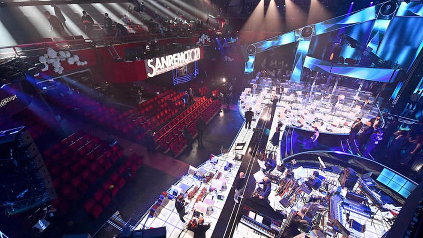 Il palco e la sala senza pubblico