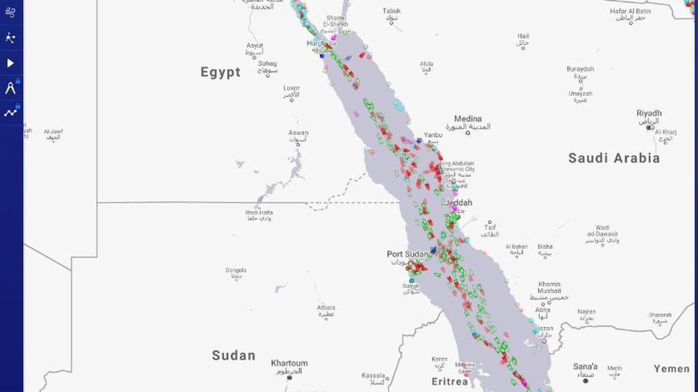 Le navi ferme a Suez