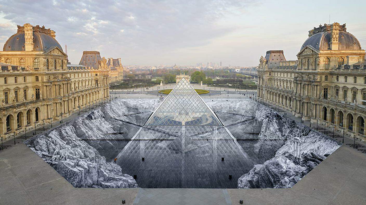 JR, Le Secret de la Grande Pyramide, 30 Mars 2019, 6h50 © Pyramide, architecte I. M. Pei, musée du Louvre, Paris, France, 2019