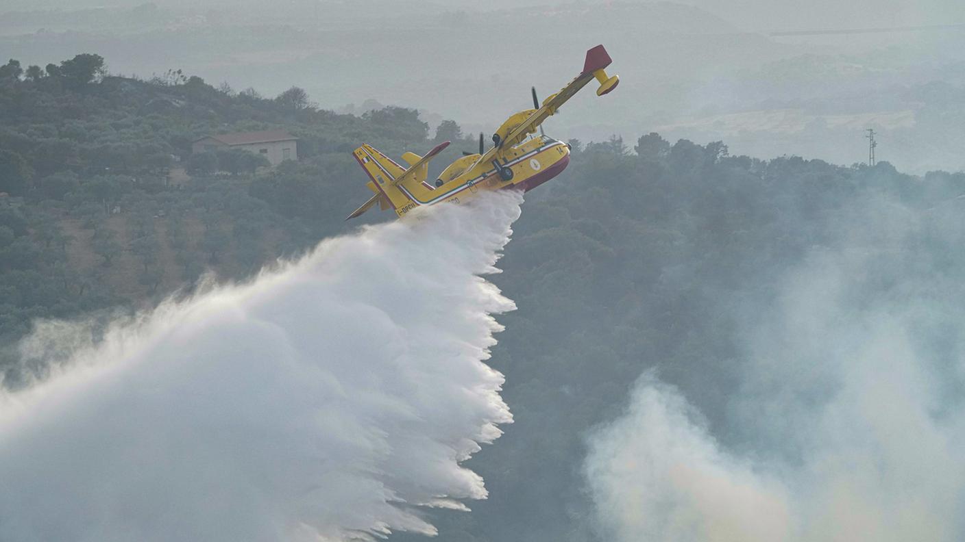 La bonifica procede dal cielo e da terra