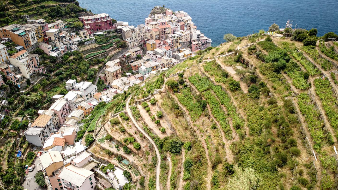 L’Anfiteatro dei Giganti si chiama così per via delle dimensioni dei terrazzamenti, un paesaggio paragonabile a Machu Picchu disegnato dalle infrastrutture ambientali disegnate dall’uomo fin dall’XI secolo