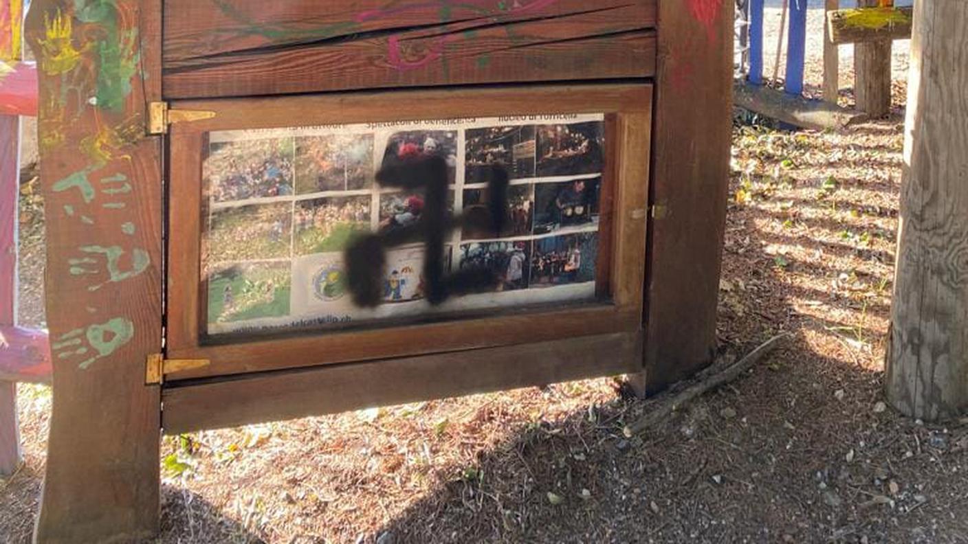 Vandali in azione a Torricella-Taverne