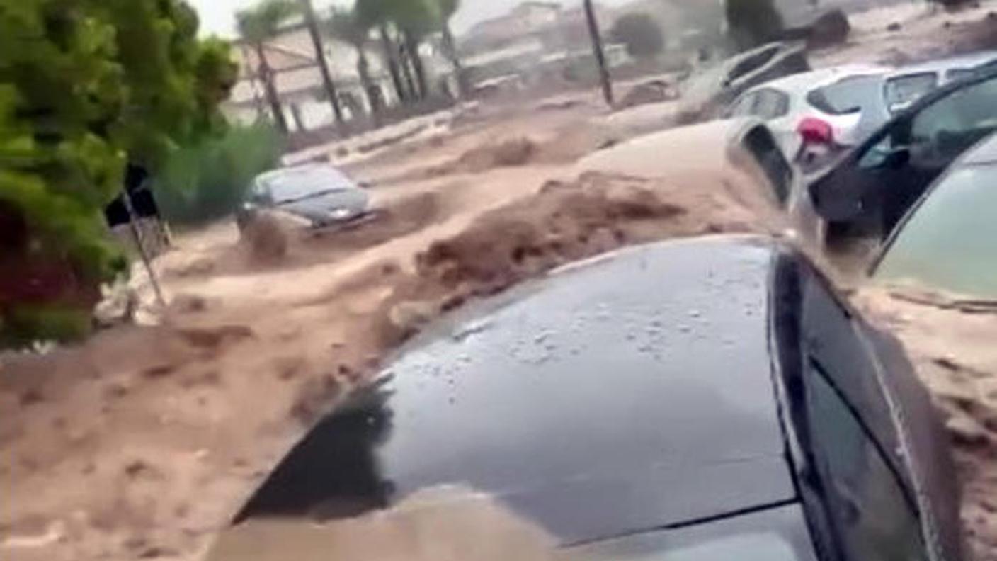 E' allerta rossa maltempo in Calabria e Sicilia