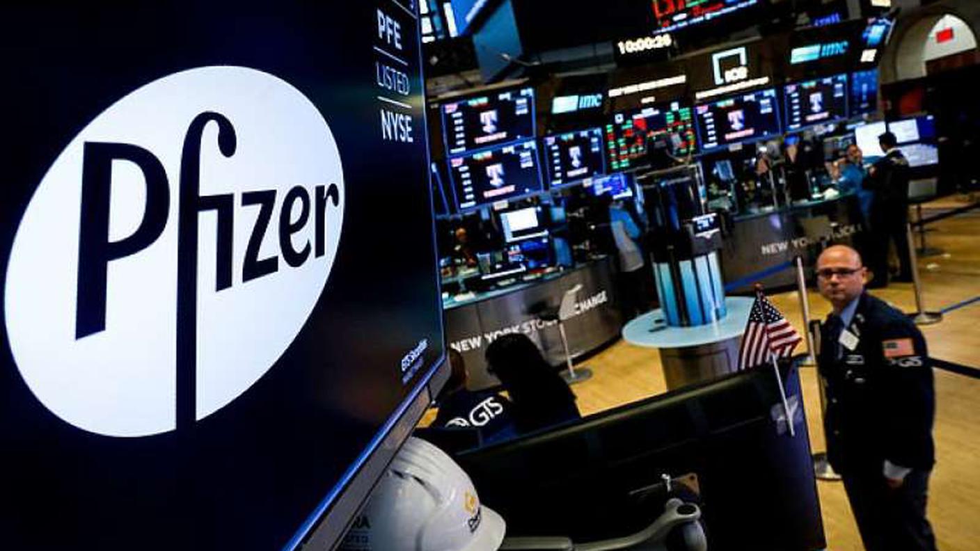 La FDA ha dato l'approvazione completa alla Pfizer