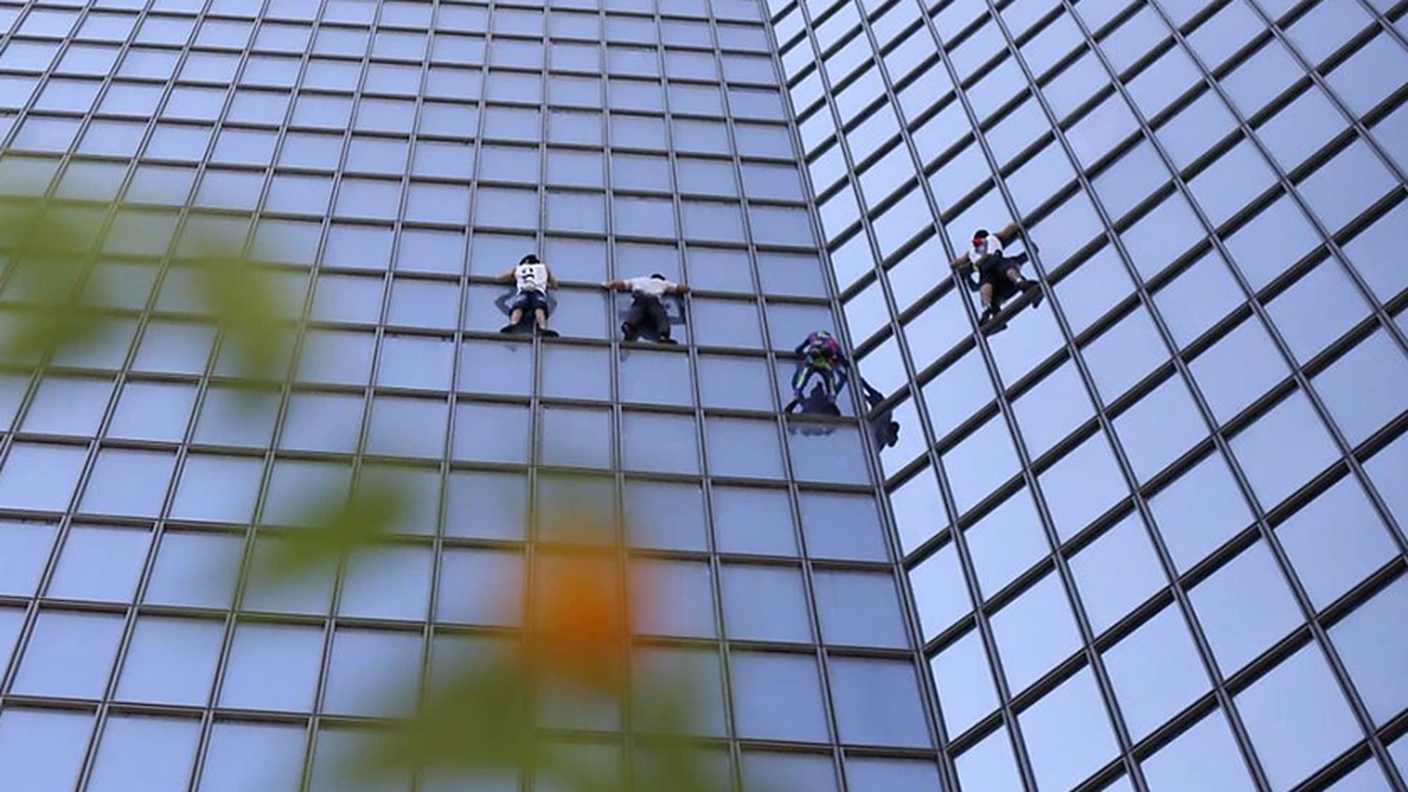 Alain Robert contro pass sanitario
