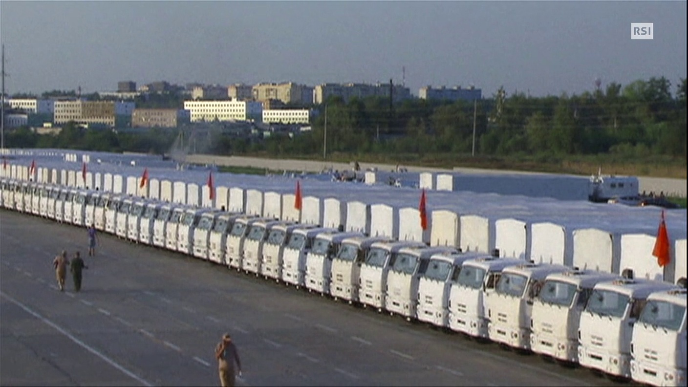 TG 12.30 del 13.08.2014 3: Aiuti umanitari russi si avvicinano al confine ucraino