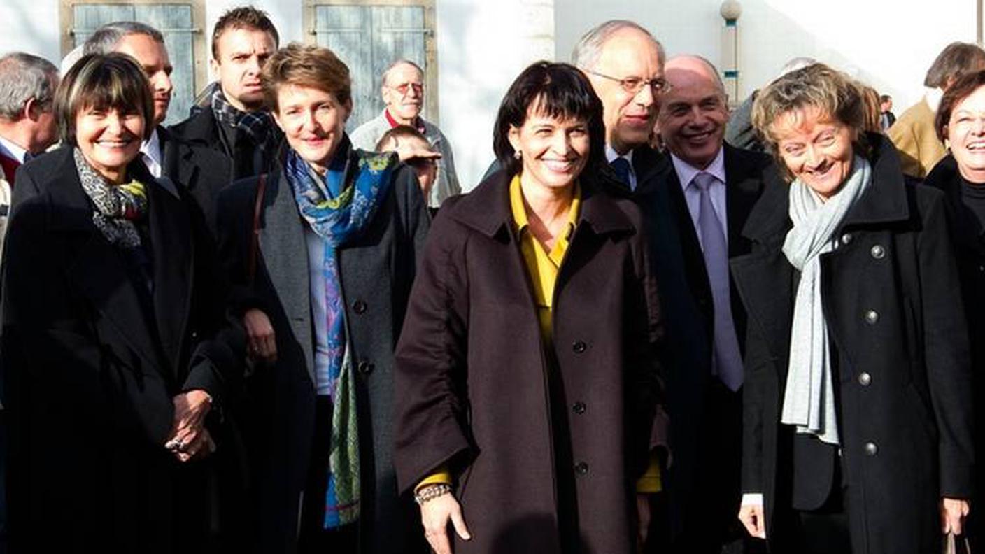 Una foto del 2010, quando il rosa era in maggioranza nel Governo del paese_ da sinistra a destra, Calmy-Rey, Sommaruga, Leuthard e Widmer-Schlumpf.jpg