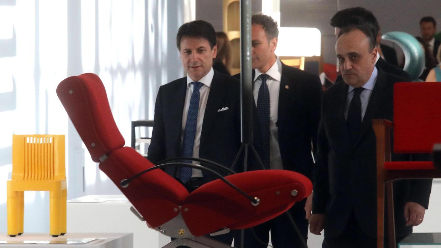 l primo ministro italiano Giuseppe Conte visita il museo permanente del design italiano alla Triennale di Milano
