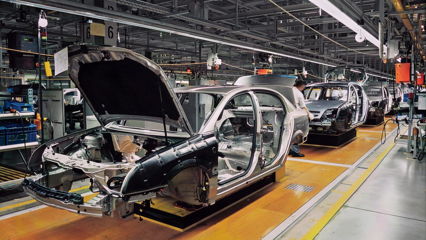 iStock-Fabbrica automobilistica, Fabbrica, Metallo, Lavorare, Produrre