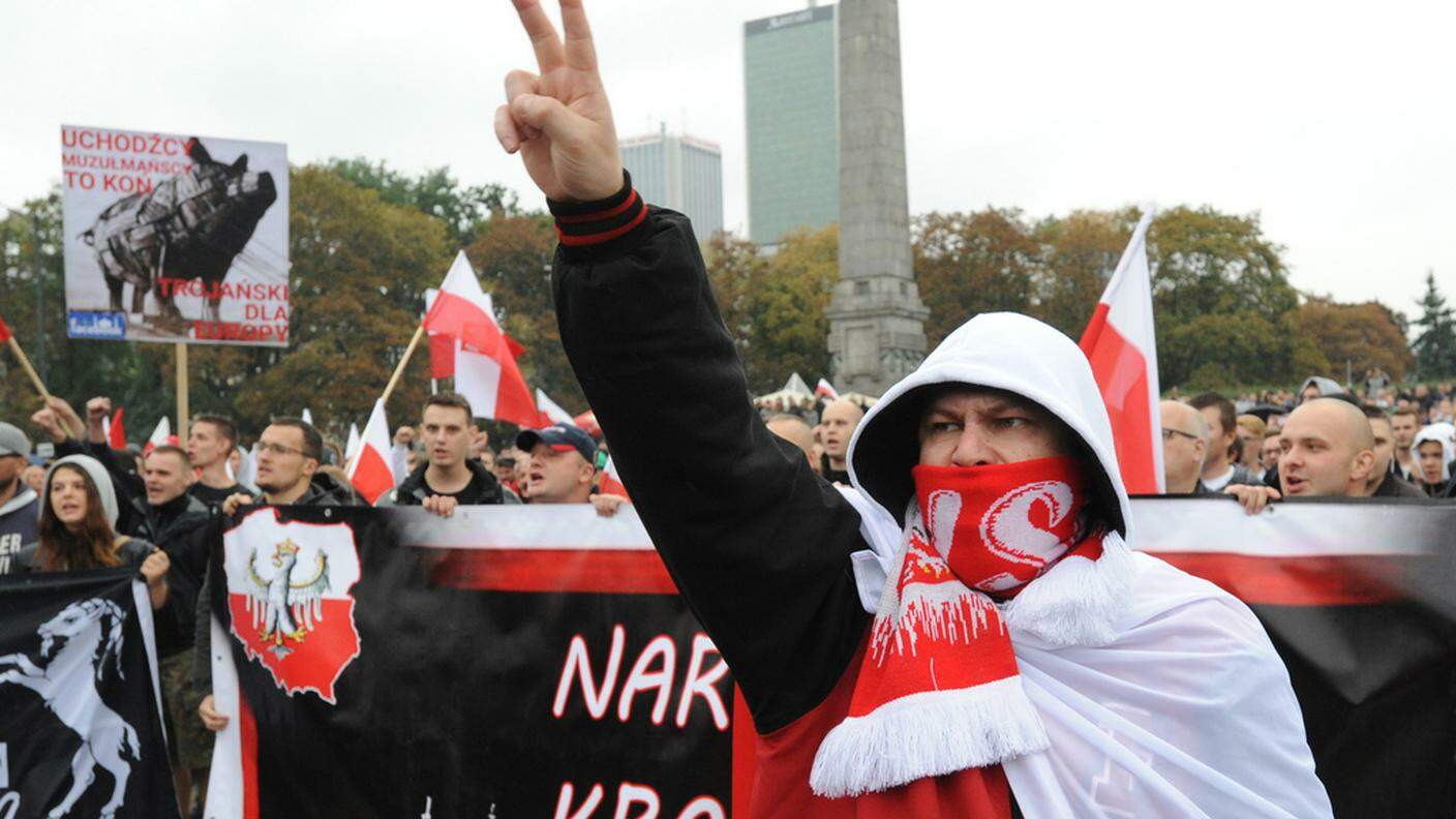 Manifestazione contro l'accoglienza dei migranti a Varsavia