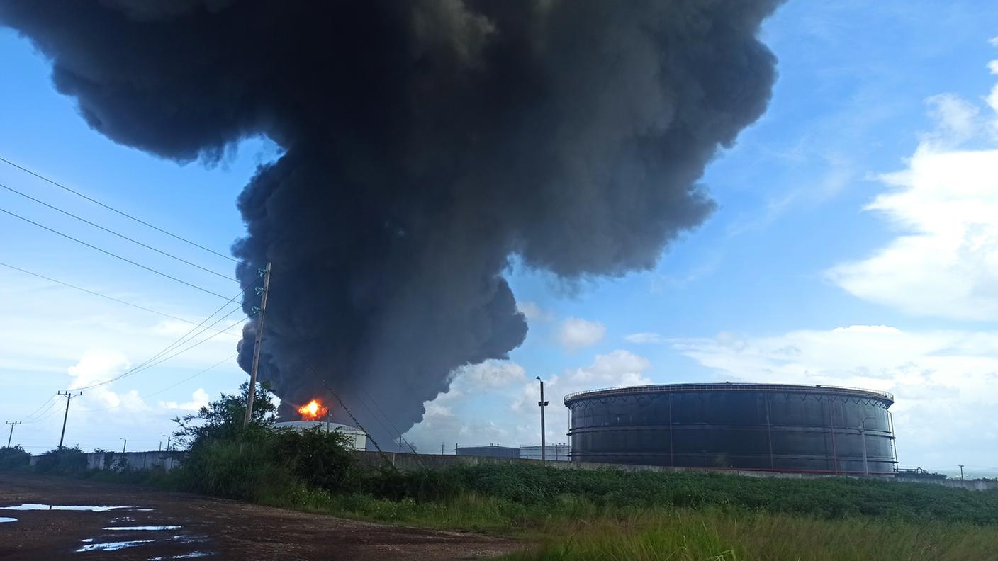 Devastante incendio a Cuba