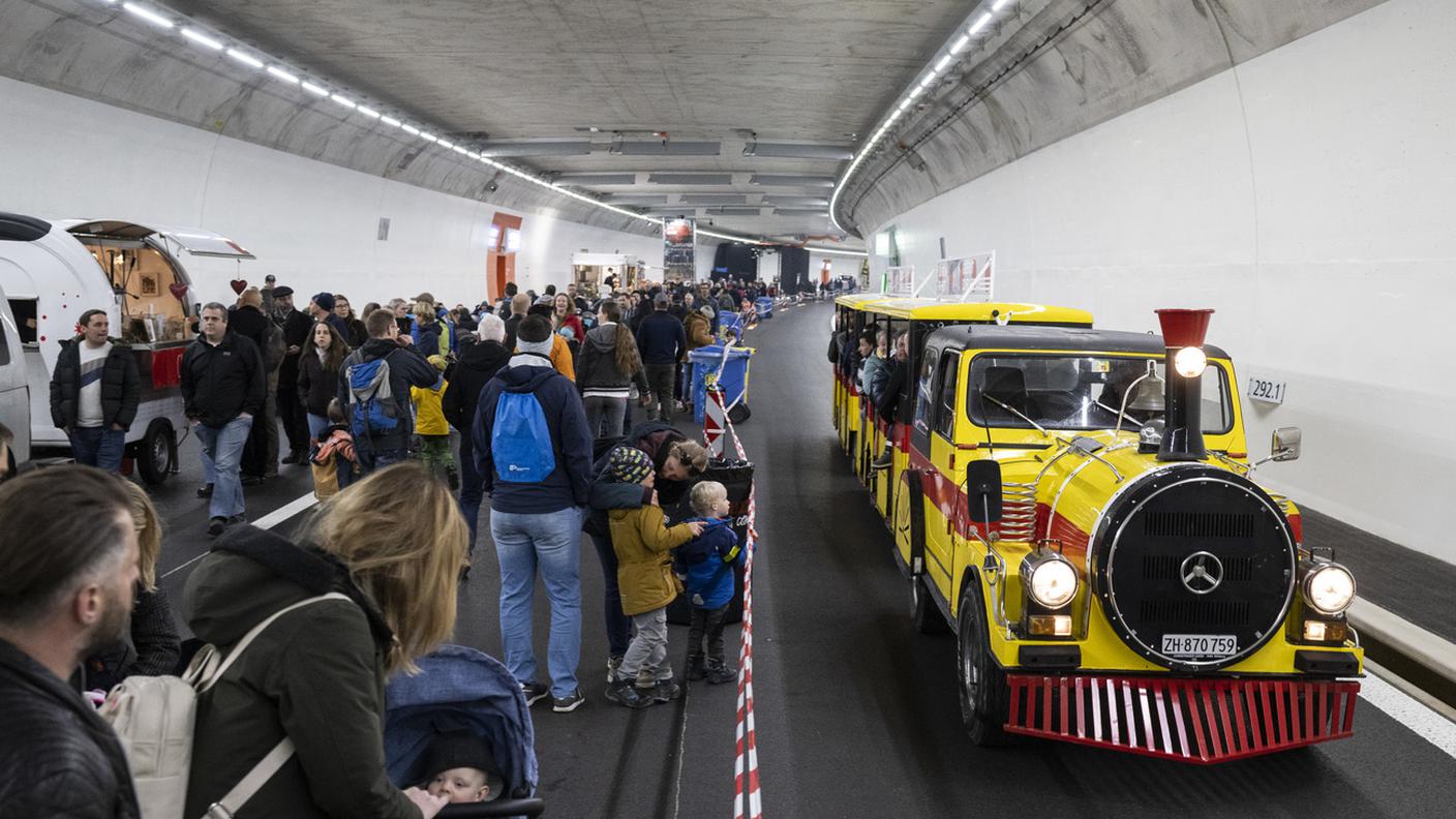 Festa popolare per l'inaugurazione