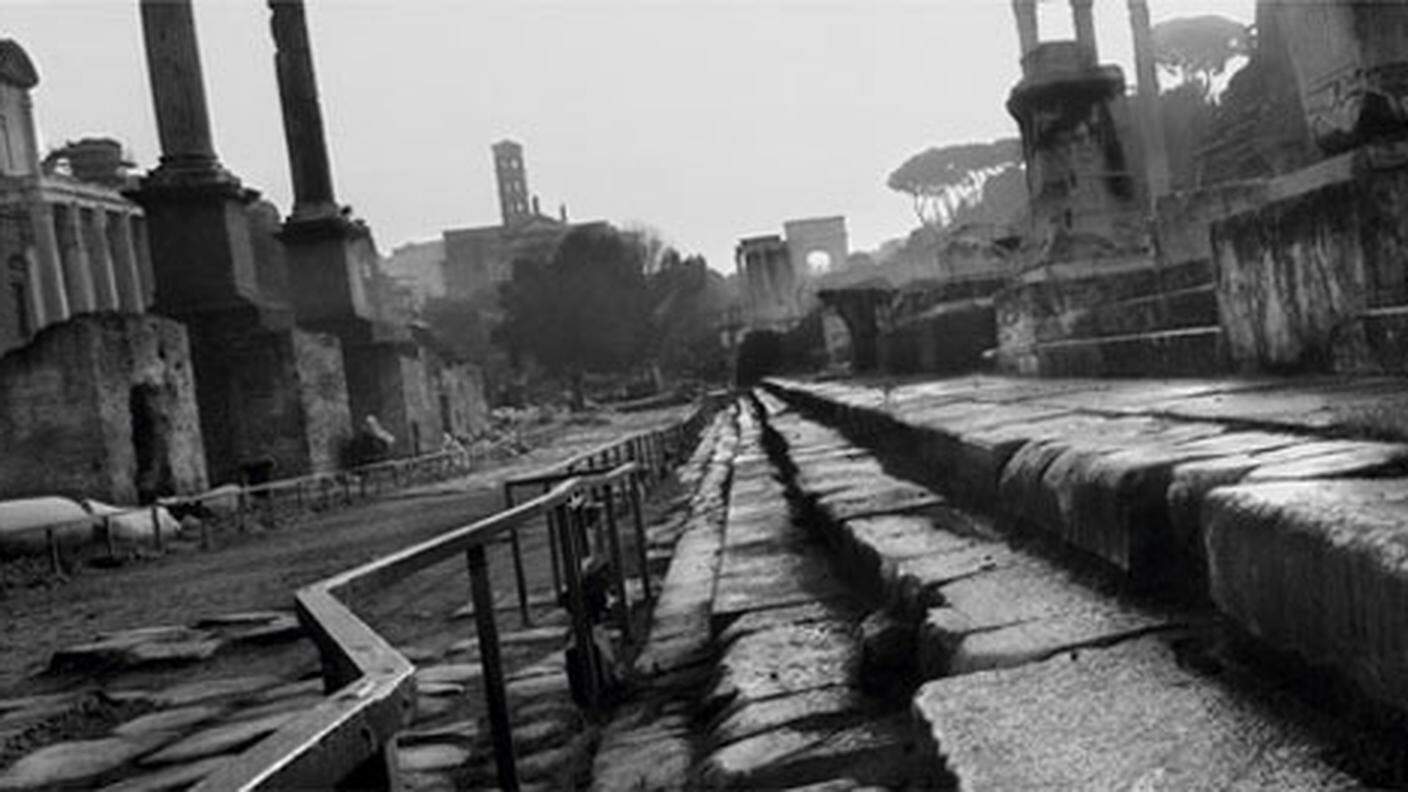 Josef Koudelka, Roma, Italia, 2000 © Josef Koudelka; Magnum Photos