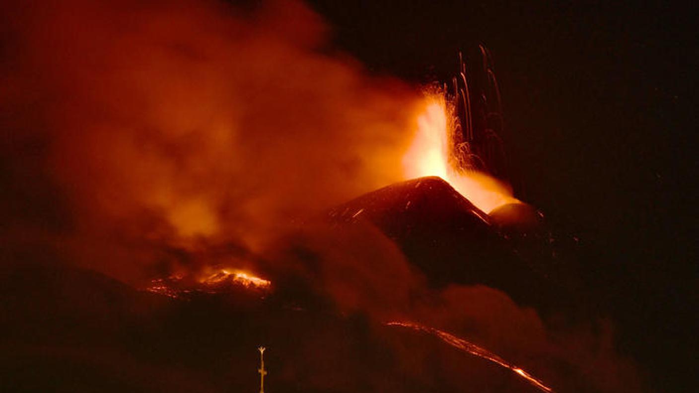 La fontana di lava della scorsa notte