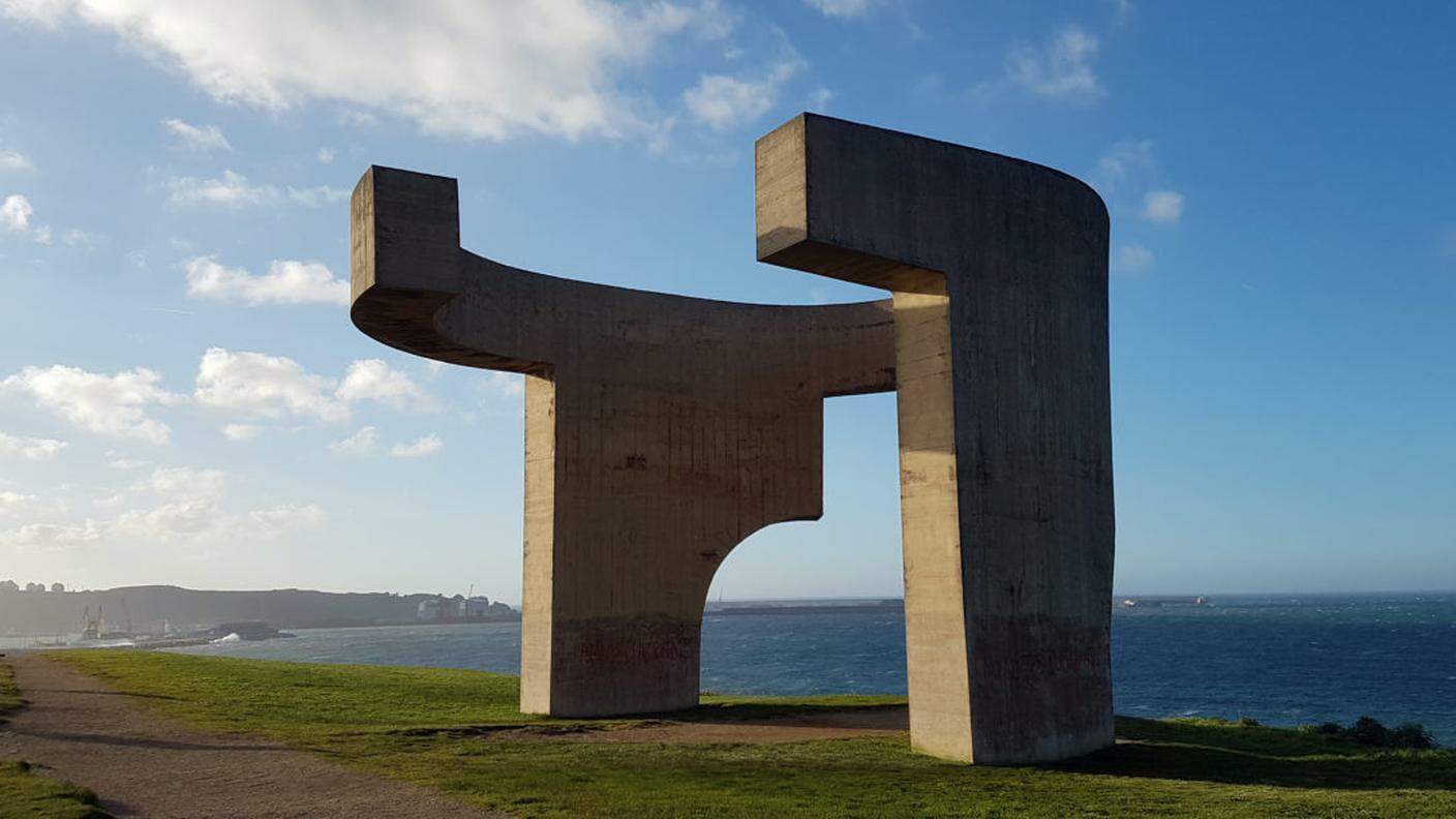 “Elogio del Horizonte” dell’artista basco Eduardo Chillida, simbolo di Gijon