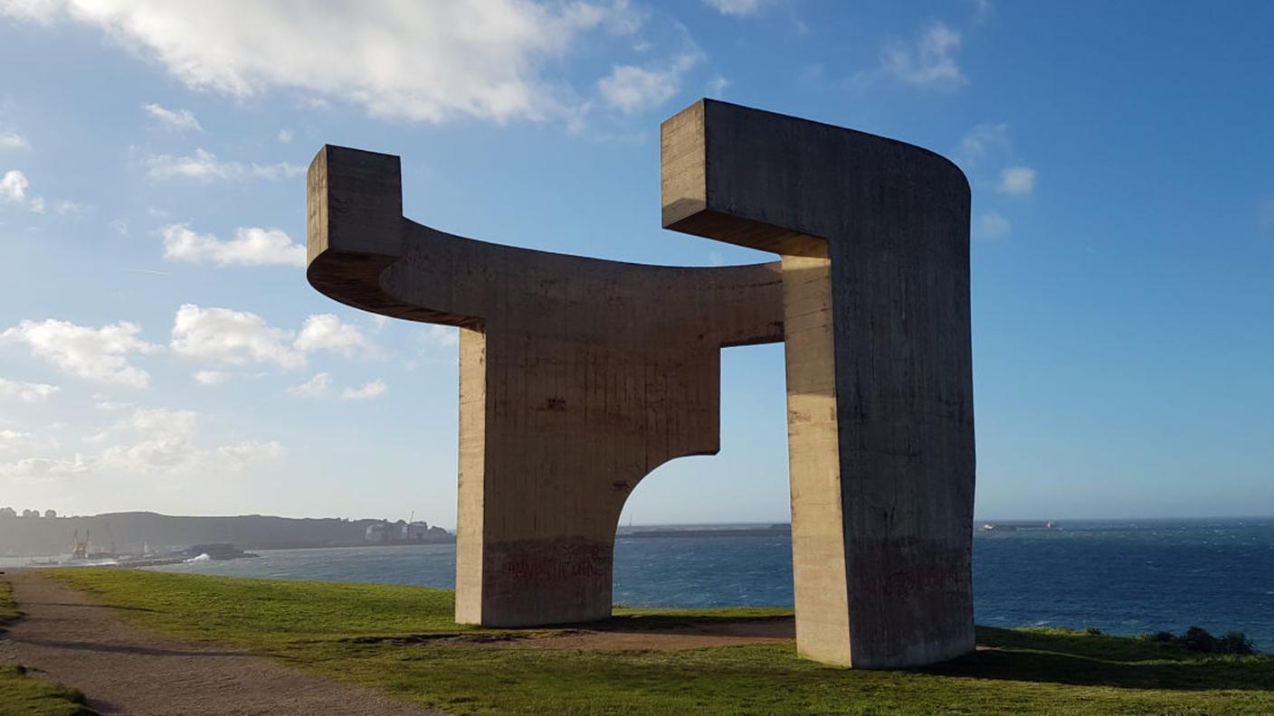 “Elogio del Horizonte” dell’artista basco Eduardo Chillida, simbolo di Gijon