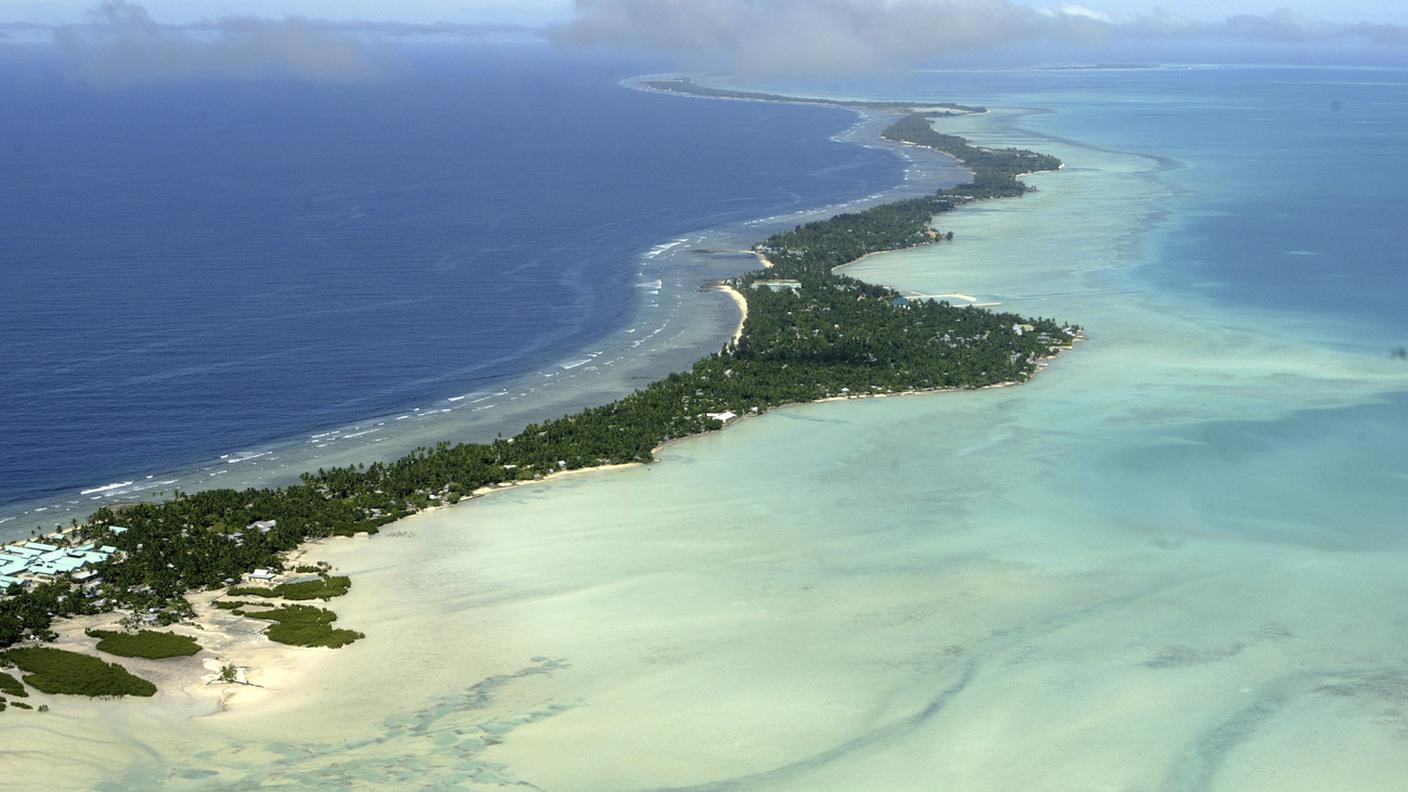 L'atollo di Tarawa capitale della Repubblica di Kiribati