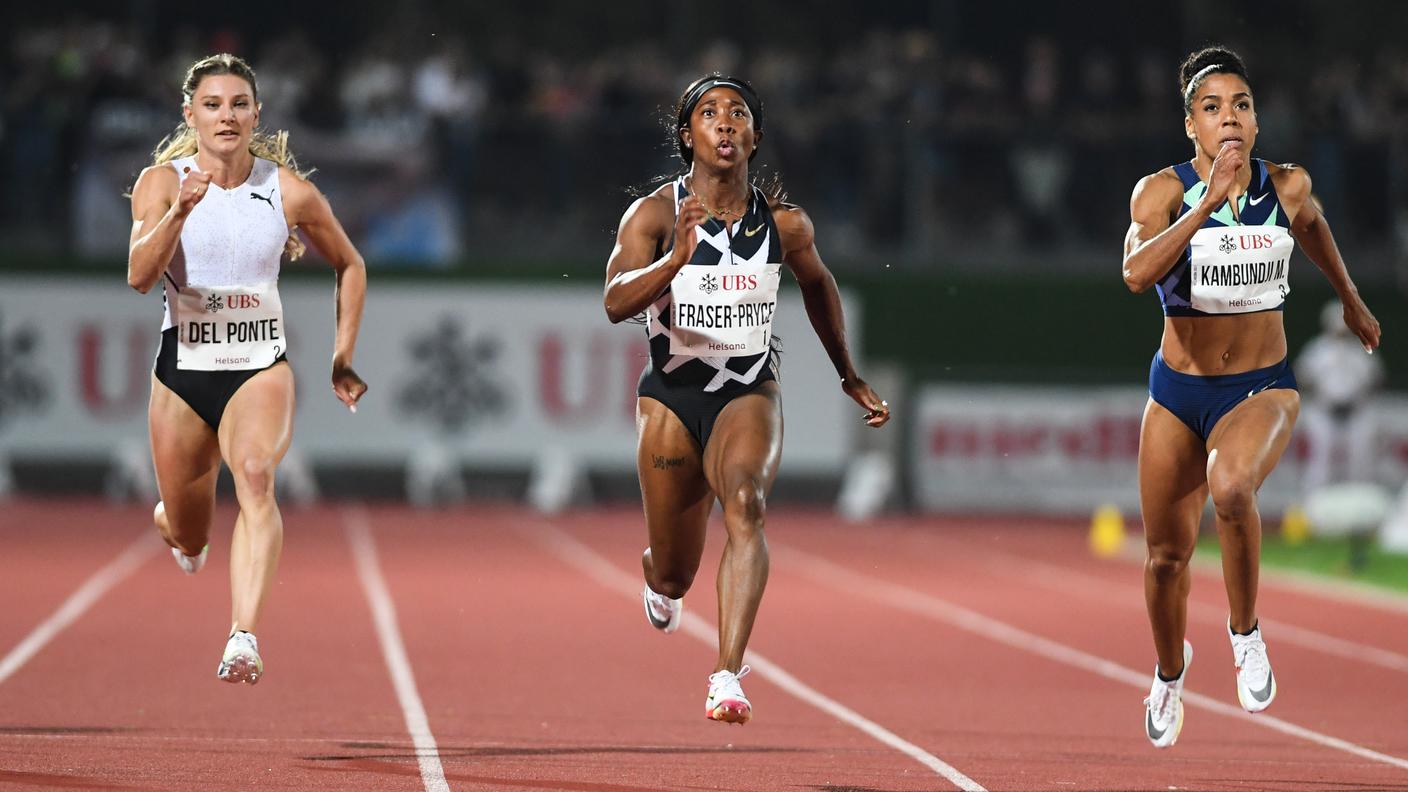 Del Ponte, Fraser-Pryce e Kambundji durante i 100m dello scorso anno