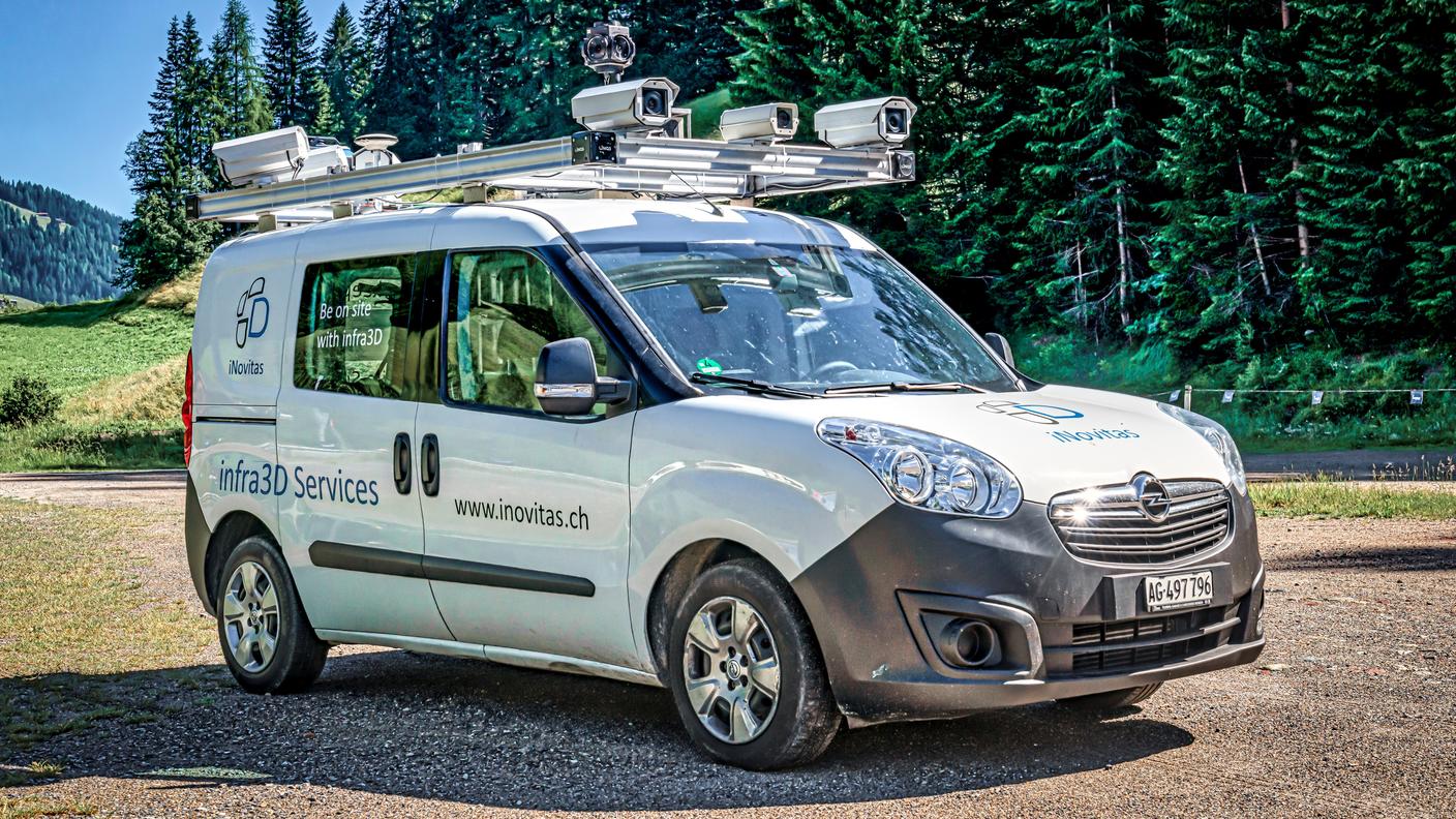 Il veicolo utilizzato nei Grigioni per analizzare lo stato delle strade.