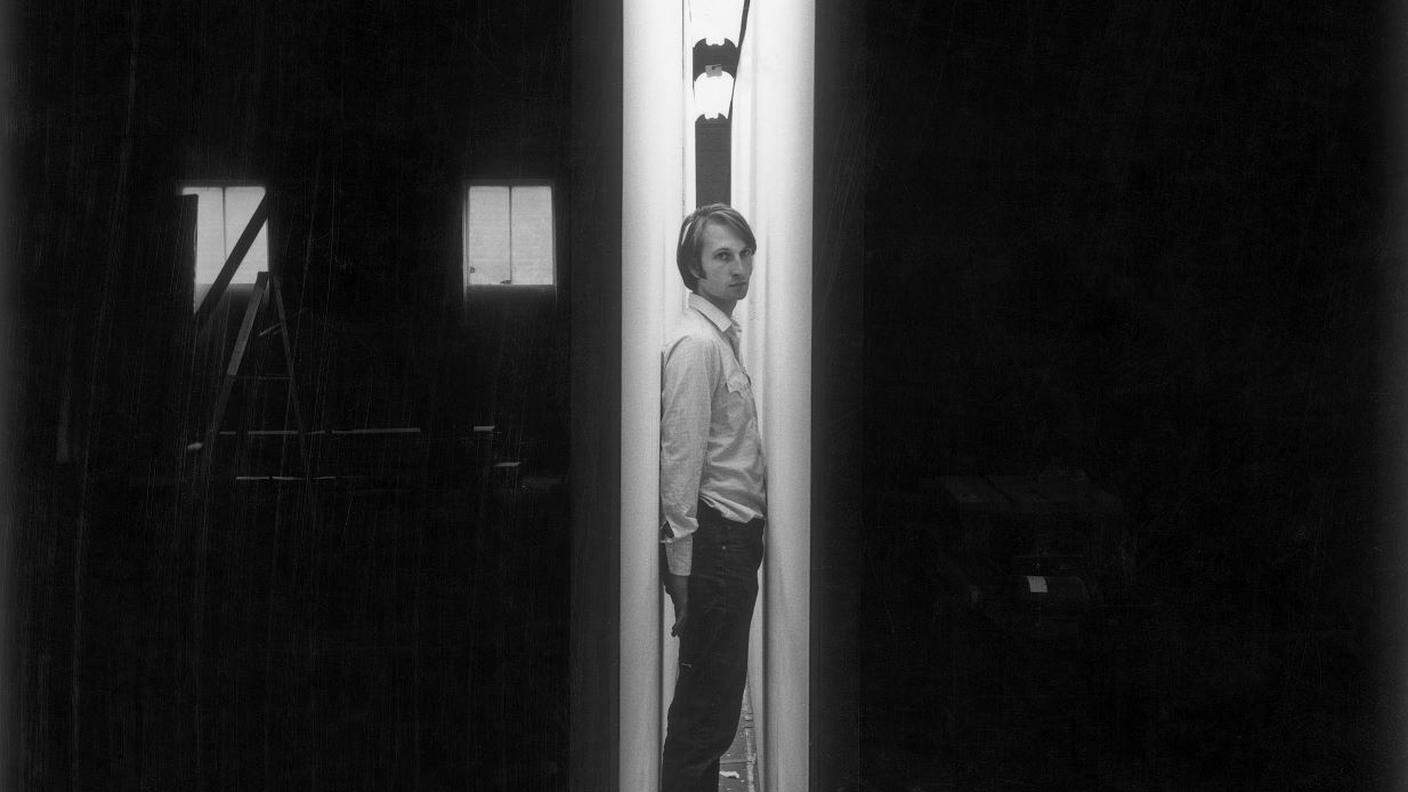 Bruce Nauman nel suo studio a Pasadena, California, 1970 ca