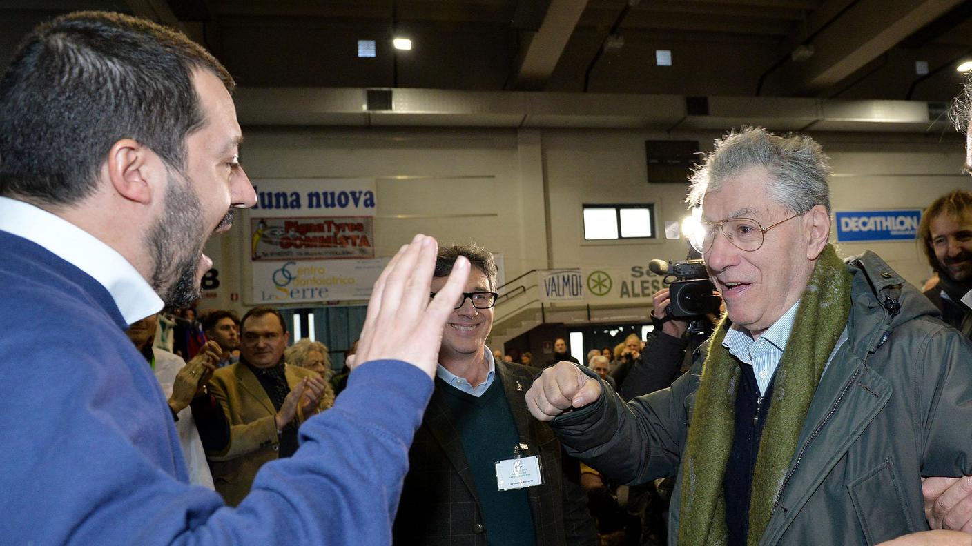 Bossi con Matteo Salvini in una foto del 2019