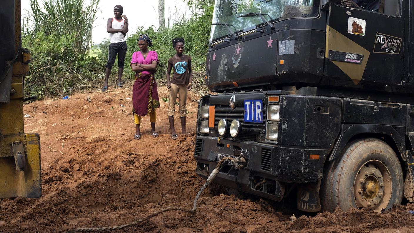 Foto d'archivio. In Guinea gli incidenti stradali sono frequenti a causa delle cattive condizioni di strade e veicoli