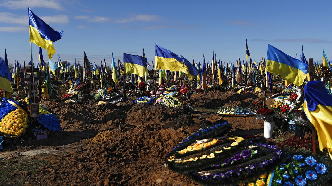 Un cimitero dell'esercito ucraino a Kharkiv