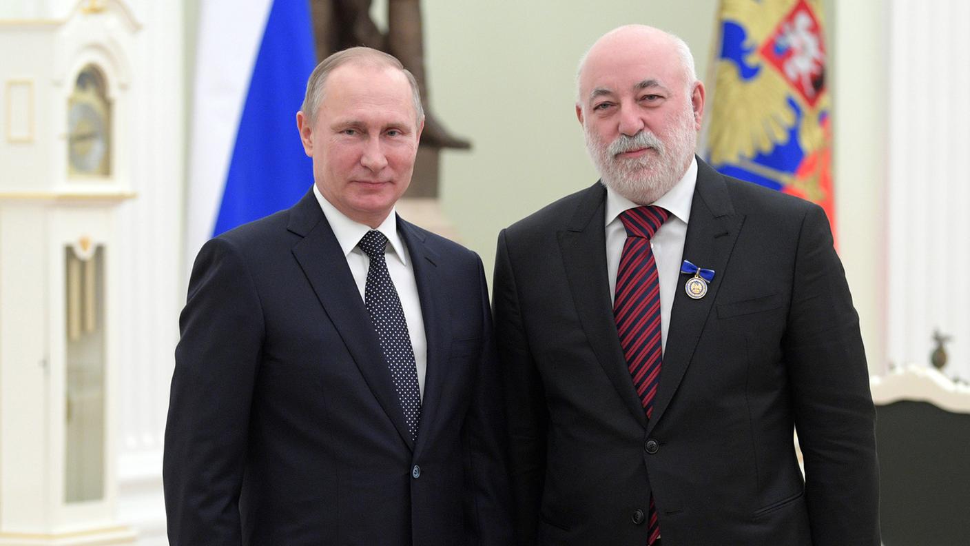 Viktor Vekselberg con il presidente russo Vladimir Putin