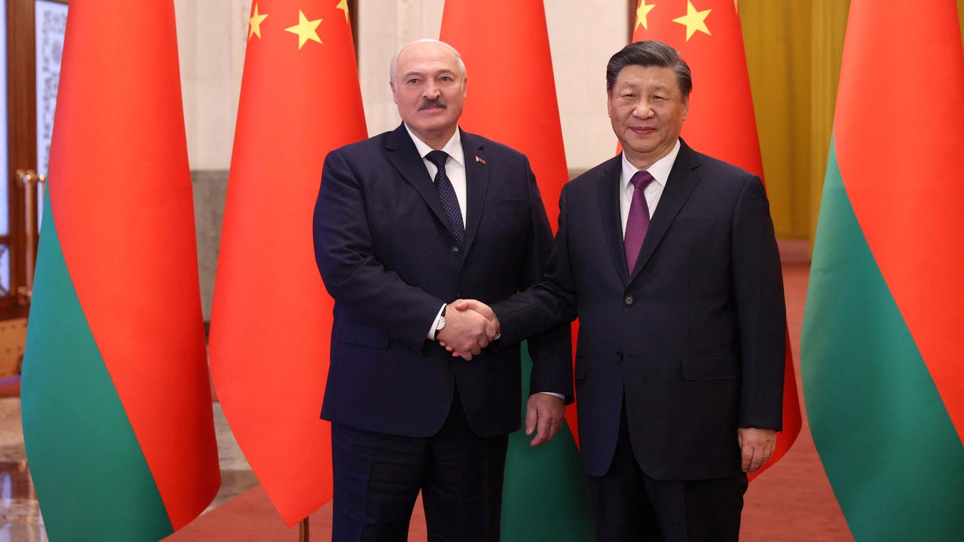 Alexander Lukashenko con Xi Jinping a Pechino