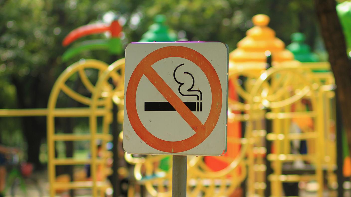 Losanna non vuole un divieto di fumo al parco giochi